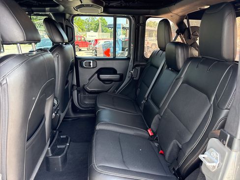 Used 2021 Jeep Wrangler Unlimited Sport AWD/4WD image 10