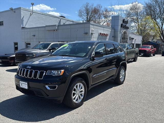Certified 2022 Jeep Grand Cherokee Laredo E AWD/4WD image 1