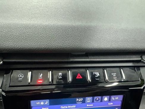 Used 2023 Jeep Grand Cherokee L Laredo AWD/4WD image 46