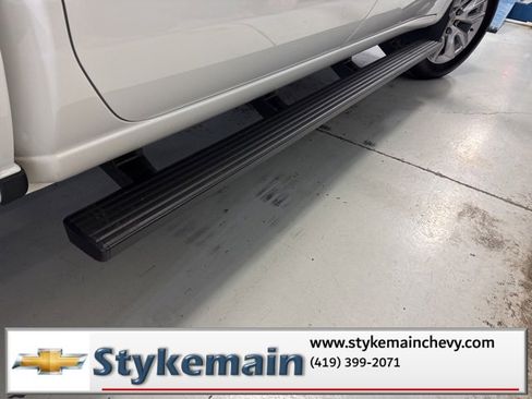 Used 2023 Chevrolet Silverado 1500 Custom image 18