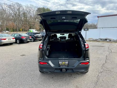 Used 2017 Jeep Cherokee Latitude w/ Comfort/Convenience Group image 27