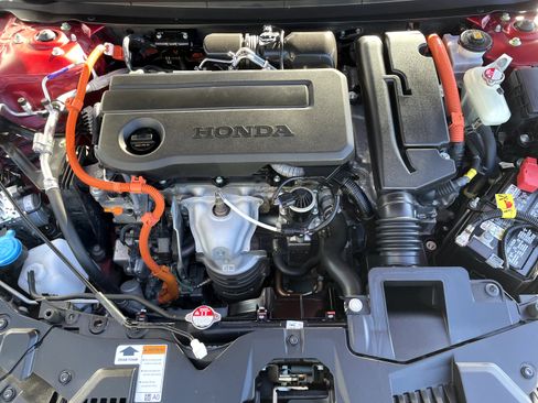 Used 2024 Honda Accord Touring image 8