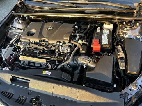 Used 2022 Toyota Camry SE image 27