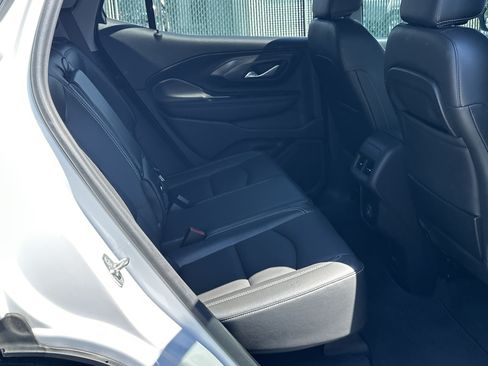 Used 2022 GMC Terrain SLT FWD image 13