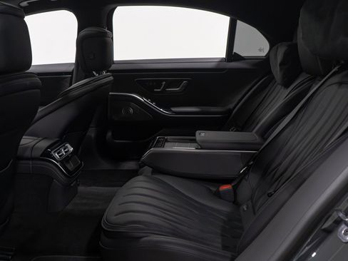 Used 2025 Mercedes-Benz S 63 AMG S image 63