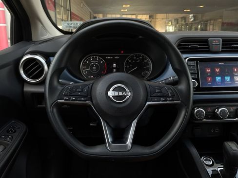 Used 2025 Nissan Versa SV FWD image 27