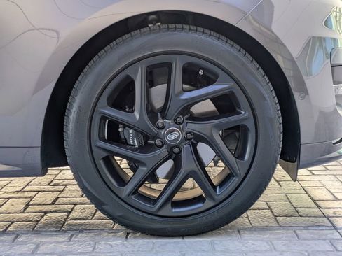 Used 2025 Land Rover Range Rover Sport Dynamic SE image 11