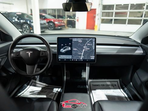 Used 2019 Tesla Model 3 Standard Range RWD image 14