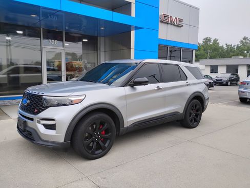 Used 2021 Ford Explorer ST w/ Equipment Group 401A AWD/4WD image 12