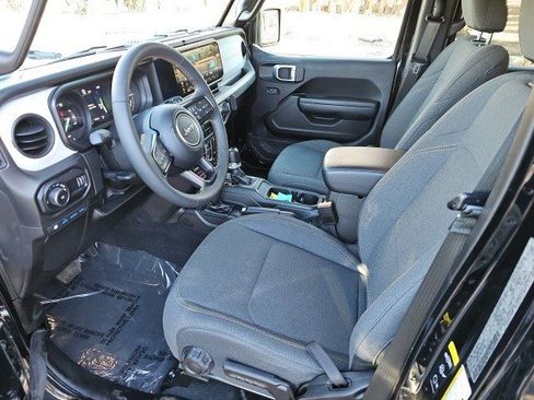 Used 2024 Jeep Wrangler Willys image 20