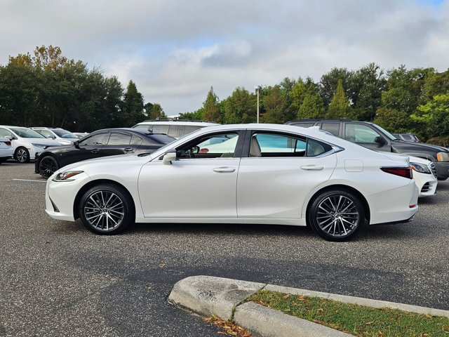 Used 2025 Lexus ES 350 w/ Premium Package FWD image 3