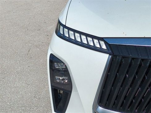 New 2026 INFINITI QX80 Luxe w/ Cargo Package image 10