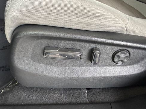 Used 2017 Honda CR-V EX image 24