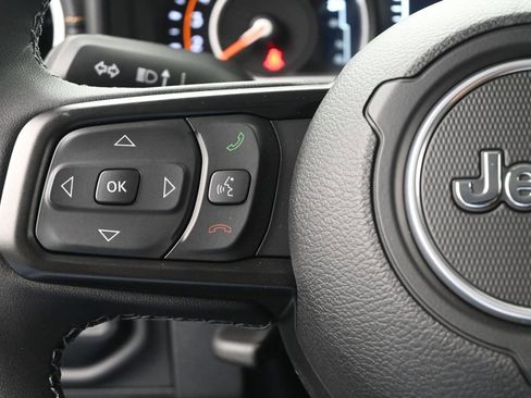 New 2025 Jeep Gladiator Sport image 23