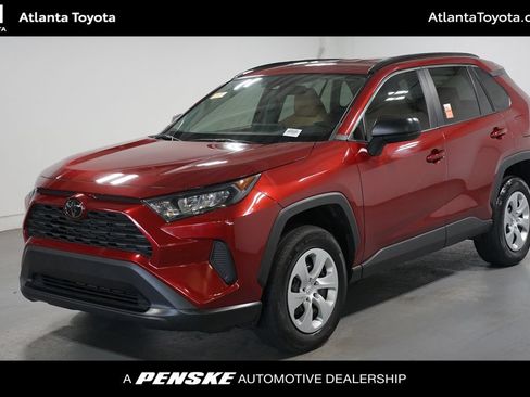 Used 2019 Toyota RAV4 LE FWD image 1