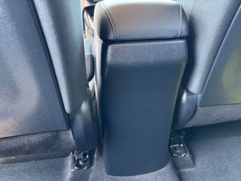 Used 2025 Kia Soul LX w/ LX Technology Package FWD image 24