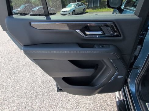 Used 2026 GMC Yukon Elevation w/ LPO, Floor Liner Package AWD/4WD image 14