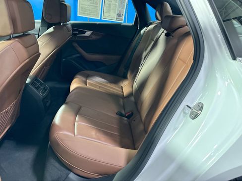 Used 2022 Audi A4 2.0T Premium w/ Convenience Package image 34