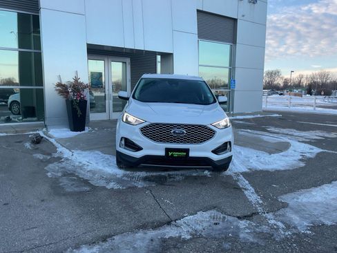 Used 2024 Ford Edge SEL w/ Convenience Package image 8