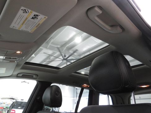 Used 2016 Mercedes-Benz GL 450 4MATIC w/ Premium I Package image 21