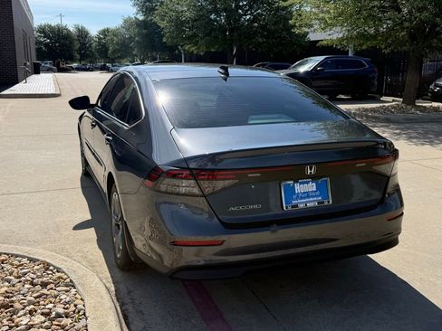Used 2023 Honda Accord EX image 3