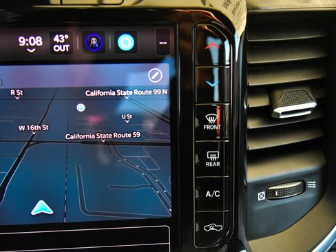 Used 2025 RAM 2500 Big Horn image 27