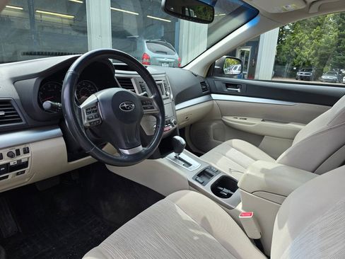 Used 2014 Subaru Outback 2.5i Premium w/ Moonroof Package image 13