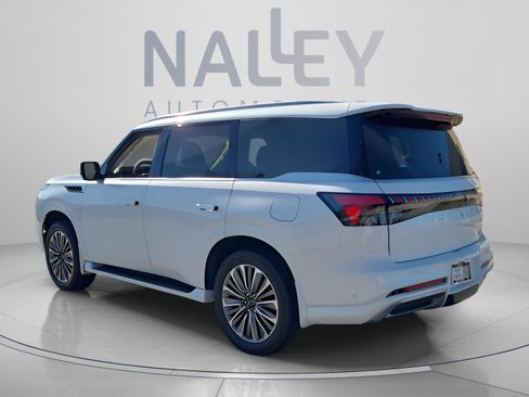 New 2026 INFINITI QX80 Luxe RWD image 3