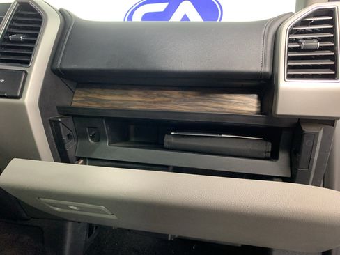 Used 2018 Ford F150 Lariat image 41