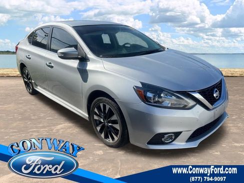Used 2019 Nissan Sentra SR image 1