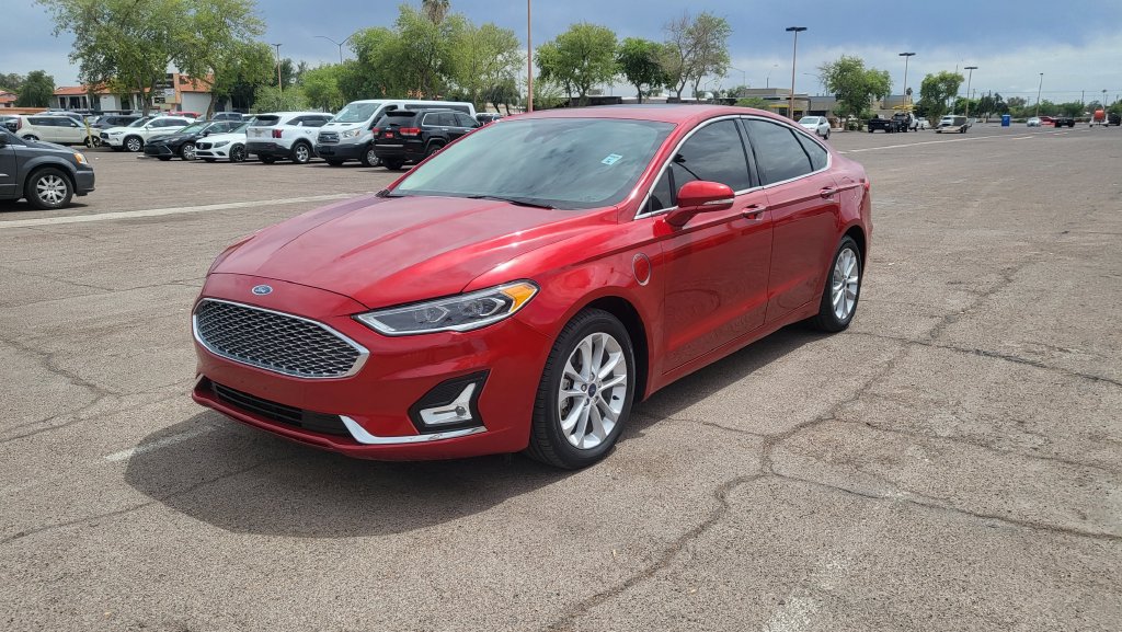 Used 2020 Ford Fusion Energi Titanium FWD image 4