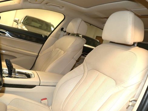 Used 2016 BMW 740i RWD image 84
