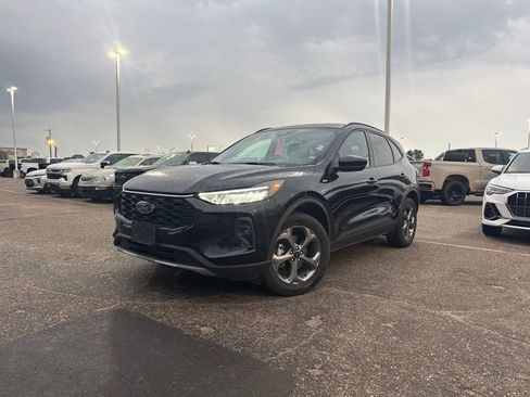 Used 2025 Ford Escape ST-Line Select AWD/4WD image 1