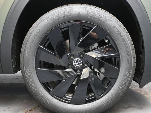 New 2026 Volkswagen Atlas Cross Sport SE AWD/4WD image 10