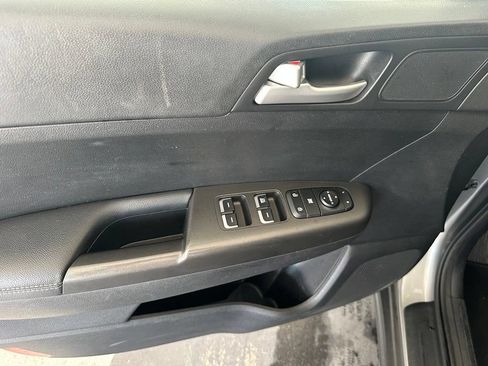 Used 2021 Kia Sportage LX FWD image 11