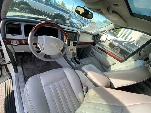 Used 2004 Lincoln Aviator Luxury image 9