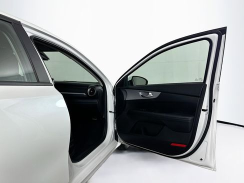 Used 2024 Kia Forte LXS image 29