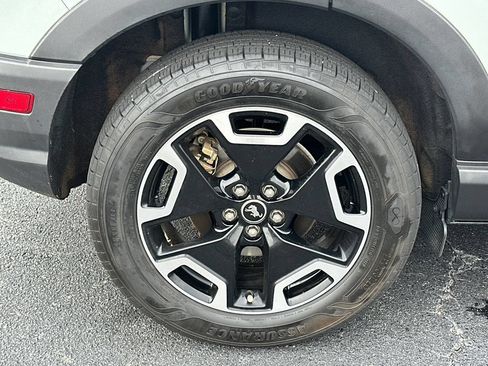 Certified 2023 Ford Bronco Sport Outer Banks w/ Tech Package AWD/4WD image 17