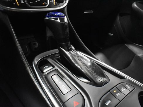 Used 2018 Chevrolet Volt Premier image 15