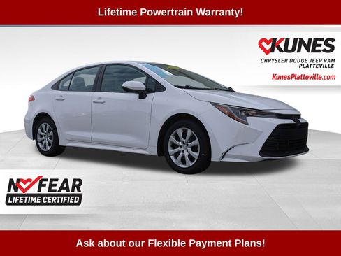 Used 2024 Toyota Corolla LE image 2