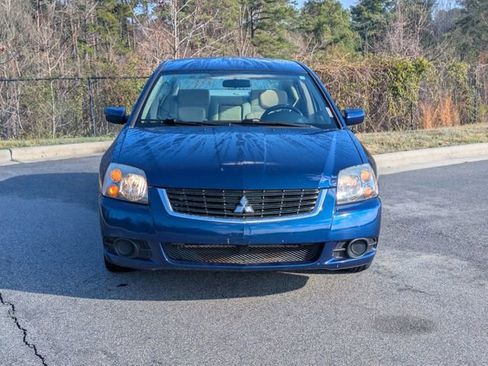 Used 2009 Mitsubishi Galant ES image 2