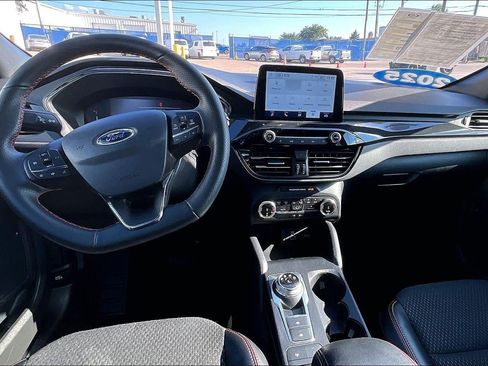 Used 2025 Ford Escape ST-Line AWD/4WD image 15