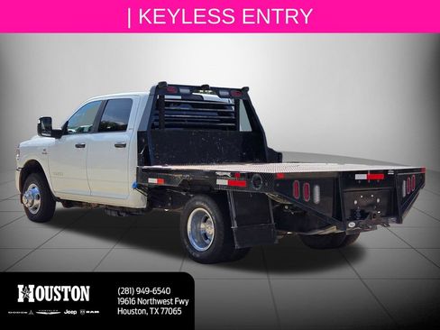 Used 2024 RAM 3500 SLT w/ Quick Order Package 2YG SLT AWD/4WD image 6
