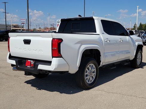 New 2025 Toyota Tacoma SR5 image 4