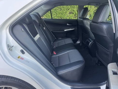 Used 2013 Toyota Camry SE FWD image 13
