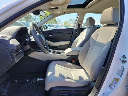 Certified 2023 Honda Accord EX image 13