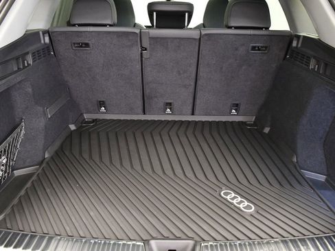 Used 2025 Audi Q5 Premium Plus w/ Premium Plus AWD/4WD image 54