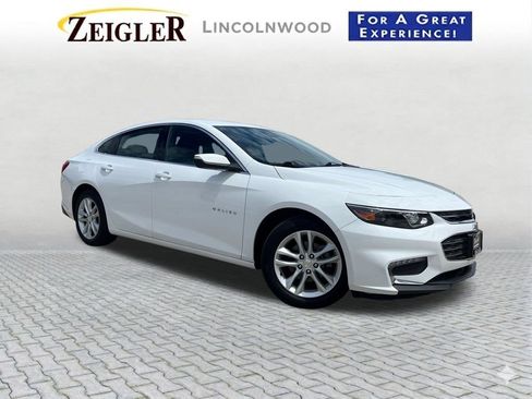 Used 2017 Chevrolet Malibu LT FWD image 1