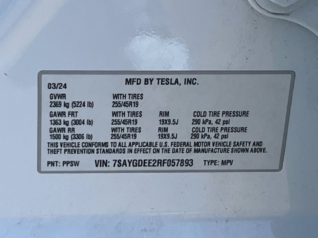 Used 2024 Tesla Model Y Long Range AWD/4WD image 33