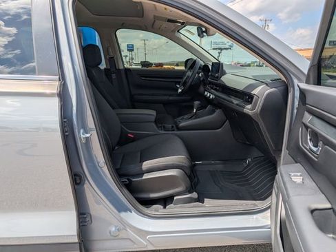 Used 2024 Honda CR-V EX image 3